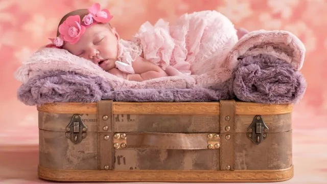 Newborn On Vintage Suitcase Cute Wallpaper