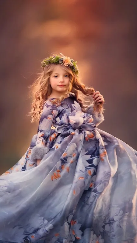 Cute Girl Wallpaper