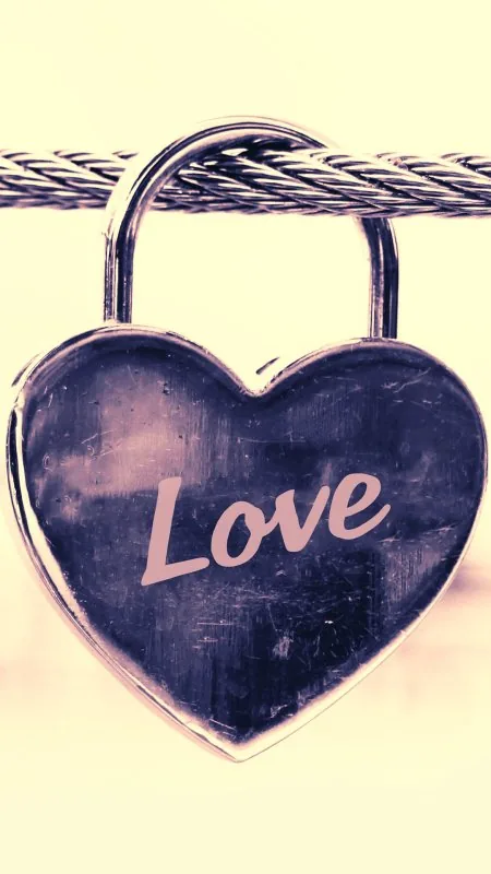 Heart Padlock On Cable Love Wallpaper