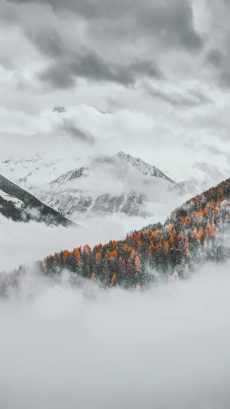 Cloudy Mountain HD Nature Wallpaper