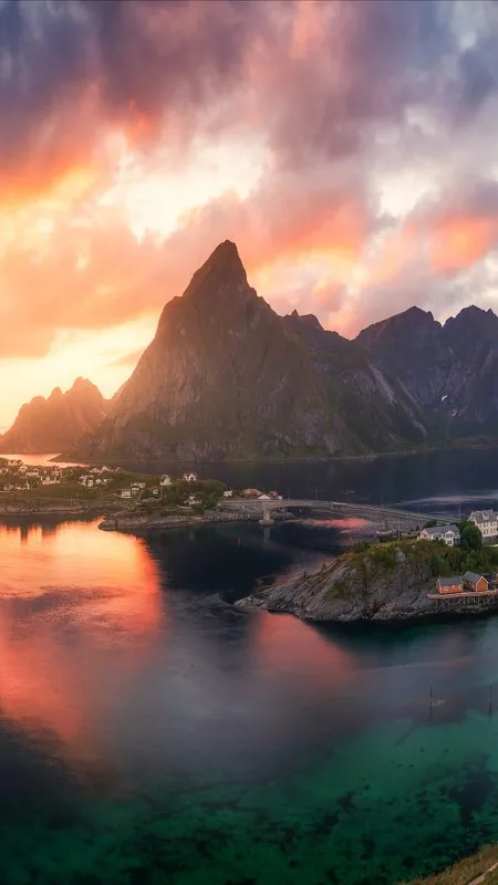 Nature Mountains Reflection Sunlight Wallpaper